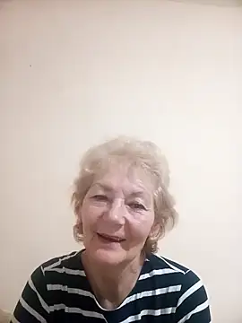 Snapshot of Calypso-Loove chatting on December 22, 2025, 9:42 am Calypso-Loove online show from December 22, 2025, 9:42 am