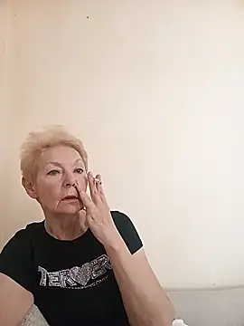 Snapshot of Calypso-Loove chatting on May 24, 2026, 7:41 am Calypso-Loove online show from May 24, 2026, 7:41 am
