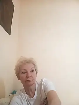 Snapshot of Calypso-Loove chatting on May 6, 2026, 9:24 am Calypso-Loove online show from May 6, 2026, 9:24 am
