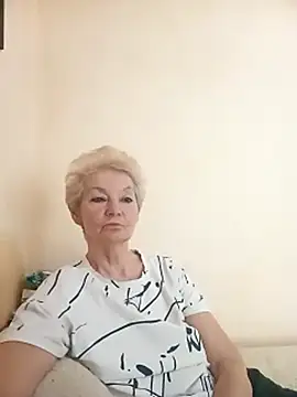 Snapshot of Calypso-Loove chatting on April 23, 2026, 12:29 pm Calypso-Loove online show from April 23, 2026, 12:29 pm