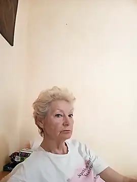 Snapshot of Calypso-Loove chatting on May 9, 2026, 12:52 pm Calypso-Loove online show from May 9, 2026, 12:52 pm