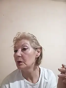 Snapshot of Calypso-Loove chatting on January 6, 2026, 9:24 am Calypso-Loove online show from January 6, 2026, 9:24 am