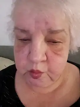 HapinessLovee online show from March 3, 2026, 9:49 am