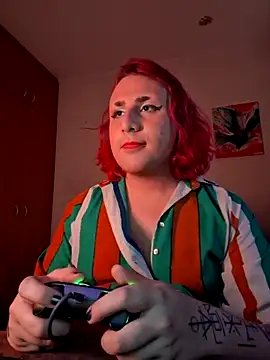 Snapshot of alien_ate_red chatting on December 18, 2025, 9:07 pm alien ate red online show from December 18, 2025, 9:07 pm