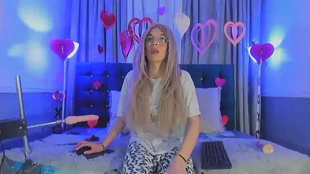 Snapshot of Lis_Pearson chatting on February 6, 2026, 2:51 am Lis Pearson online show from February 6, 2026, 2:51 am