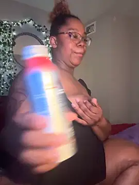 Snapshot of lovelytip chatting on December 17, 2025, 4:17 am lovelytip online show from December 17, 2025, 4:17 am