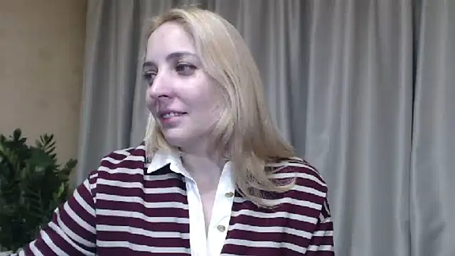 Snapshot of sweetpussy chatting on May 13, 2026, 4:36 pm sweetpussy online show from May 13, 2026, 4:36 pm