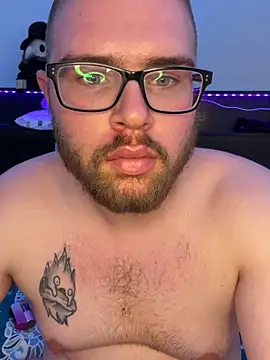 Snapshot of Comfortable-bite chatting on December 4, 2025, 10:42 pm Comfortable-bite online show from December 4, 2025, 10:42 pm