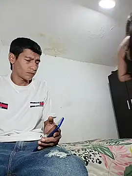 Snapshot of valenpaisita2123 chatting on January 19, 2026, 3:10 am valenpaisita2123 online show from January 19, 2026, 3:10 am