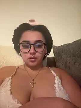 Snapshot of Wild_Busty_Niyah_XX chatting on June 10, 2026, 8:54 pm Wild Busty Niyah XX online show from June 10, 2026, 8:54 pm