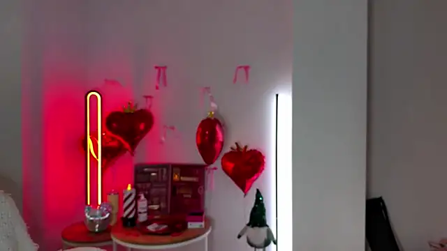 Snapshot of KittySasha chatting on February 14, 2026, 4:07 pm KittySasha online show from February 14, 2026, 4:07 pm