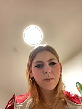 Snapshot of Milly-Kiss chatting on January 11, 2026, 9:44 pm Milly-Kiss online show from January 11, 2026, 9:44 pm