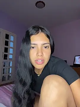 Snapshot of _Laurentt_ chatting on February 11, 2026, 9:42 am Laurentt online show from February 11, 2026, 9:42 am