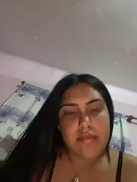 Snapshot of _Laurentt_ chatting on February 5, 2026, 2:07 am Laurentt online show from February 5, 2026, 2:07 am