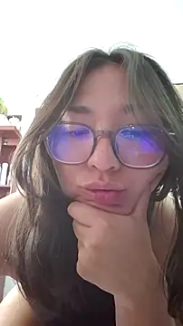 SabrinaLu  online show from February 15, 2026, 9:25 pm