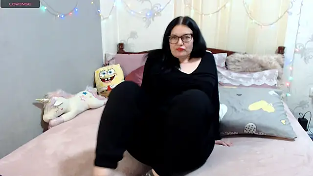 SashaBond online show from December 22, 2025, 8:03 am