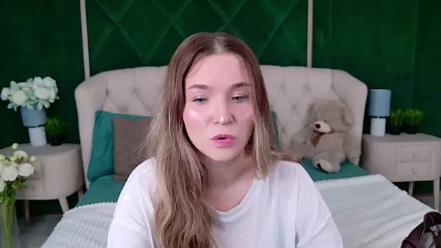 Snapshot of Lina_Sinerz chatting on June 1, 2026, 3:33 pm Lina Sinerz online show from June 1, 2026, 3:33 pm