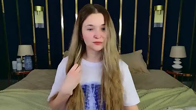 Lina Sinerz online show from February 19, 2026, 3:42 pm