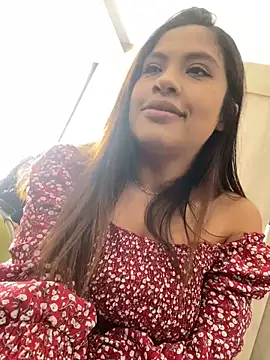 Snapshot of Alana-fox chatting on December 15, 2025, 4:02 pm Alana-fox online show from December 15, 2025, 4:02 pm