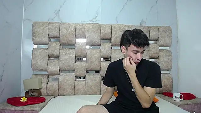 KathyAiden online show from March 18, 2026, 9:15 pm