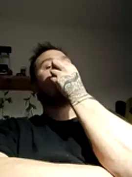 barbone15 online show from February 24, 2026, 7:37 pm