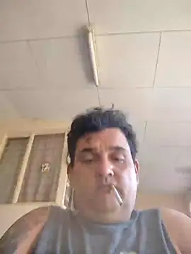 Mayohott2 online show from December 5, 2025, 5:11 pm