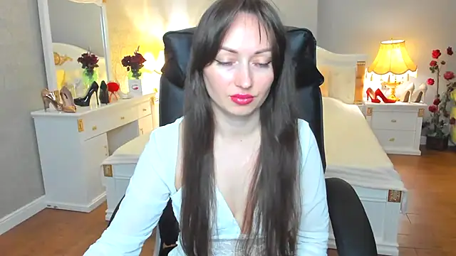 Snapshot of RosiAlina chatting on June 2, 2026, 6:35 am RosiAlina online show from June 2, 2026, 6:35 am