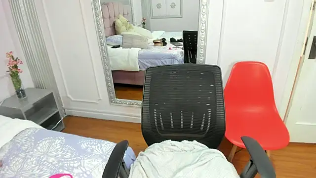 Sabrina Cutte online show from March 28, 2026, 3:46 pm