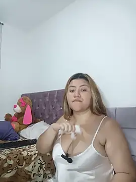 Snapshot of Sofia__Saenz chatting on April 1, 2026, 4:47 am Sofia Saenz online show from April 1, 2026, 4:47 am