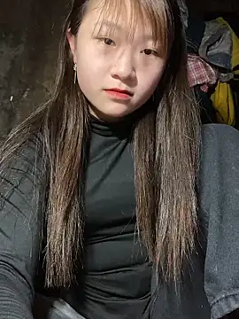 hinata-xx online show from March 5, 2026, 6:10 am