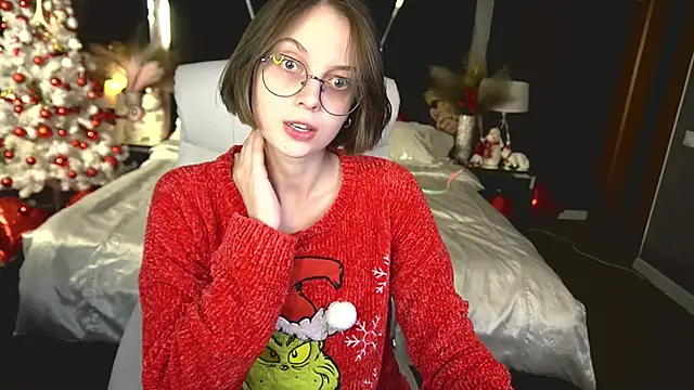 Snapshot of CharlyWines chatting on December 15, 2025, 8:03 pm CharlyWines online show from December 15, 2025, 8:03 pm