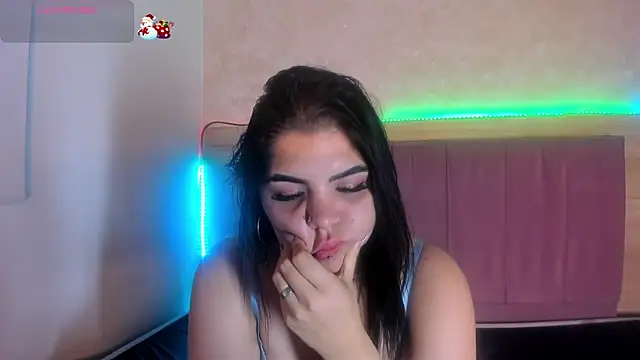 alunnaclarkcm online show from December 17, 2025, 11:15 am