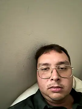 bernardbern online show from December 5, 2025, 7:23 pm