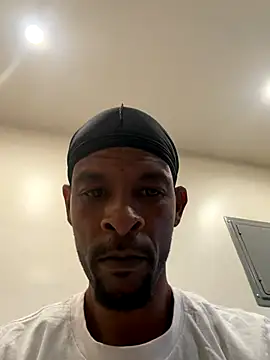 Snapshot of Dreadyyy chatting on December 17, 2025, 8:47 pm Dreadyyy online show from December 17, 2025, 8:47 pm