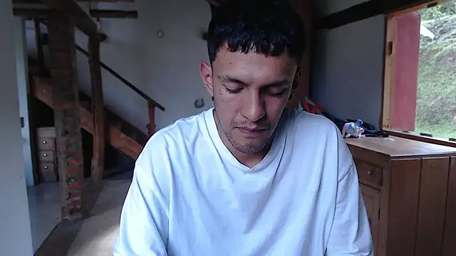 andrewsiilvaa online show from December 16, 2025, 8:24 pm