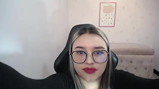 Iris Bell ch online show from December 14, 2025, 11:27 am