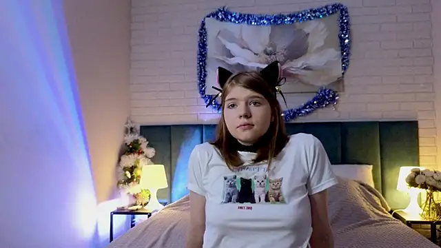 Lolly Dollly online show from December 22, 2025, 11:21 am