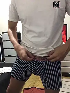 Patrick3 5556 online show from December 15, 2025, 4:07 am