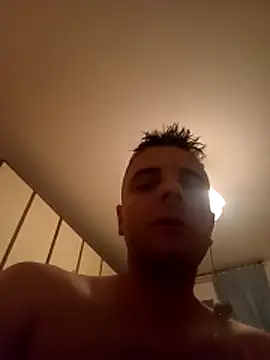 Snapshot of HootedSnow chatting on May 15, 2026, 1:36 am HootedSnow online show from May 15, 2026, 1:36 am