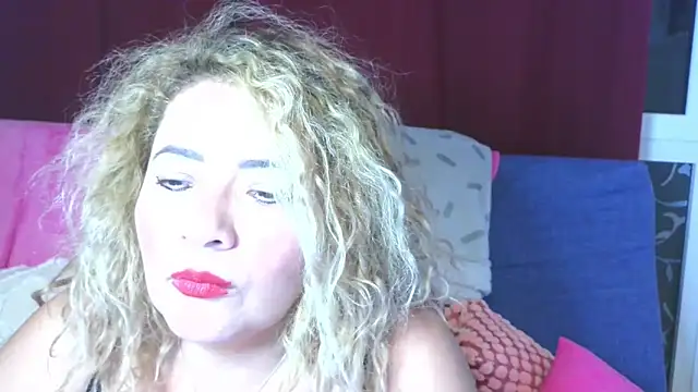 mariajosebarrazaa online show from April 8, 2026, 9:05 pm