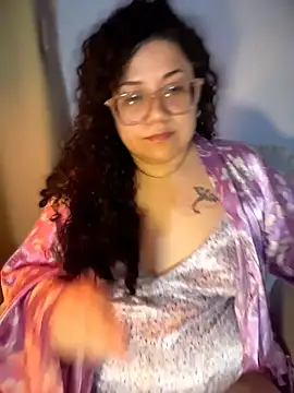 VanesssaMilf  online show from April 15, 2026, 3:12 am