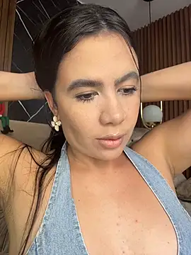 Snapshot of ValentinaEliot chatting on December 18, 2025, 1:33 am ValentinaEliot online show from December 18, 2025, 1:33 am