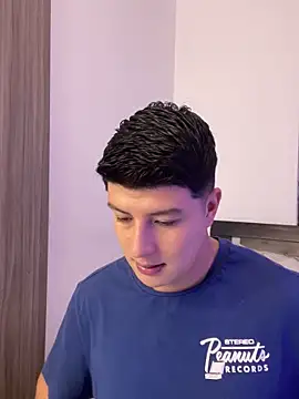 Goldenknight33 online show from April 15, 2026, 1:04 pm