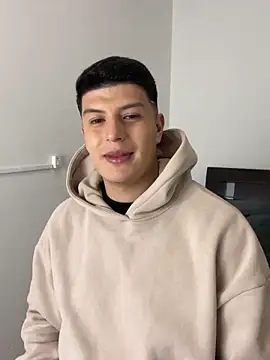 Goldenknight33 online show from February 13, 2026, 1:33 pm