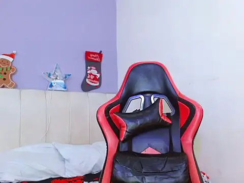 Snapshot of mia_collin_ chatting on December 17, 2025, 10:53 am mia collin online show from December 17, 2025, 10:53 am