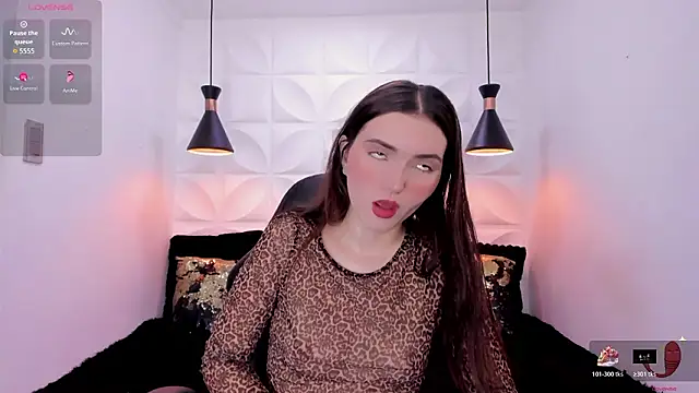 valeriecute18 online show from March 6, 2026, 7:09 pm