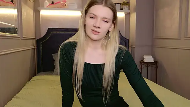 Vivien Hans online show from March 3, 2026, 8:38 pm