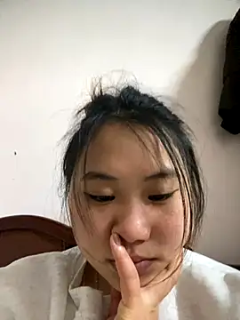 Snapshot of Ly-ly123 chatting on December 18, 2025, 5:12 am Ly-ly123 online show from December 18, 2025, 5:12 am