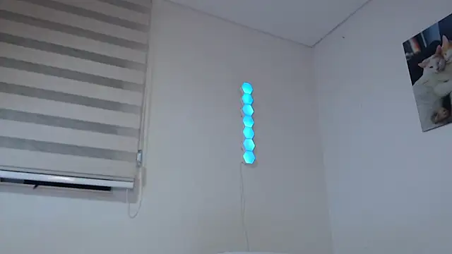 aron lavi online show from December 16, 2025, 5:11 am