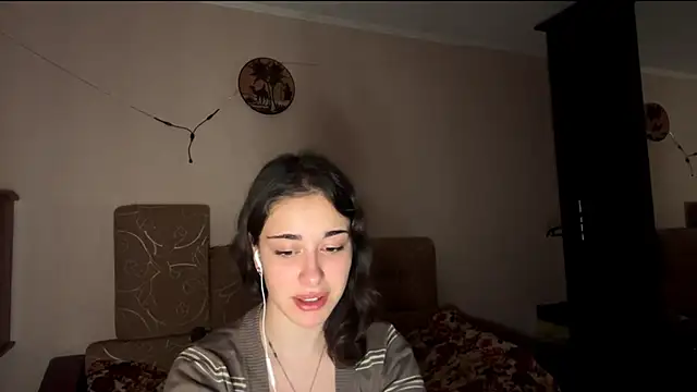 AnitraWackerbarth online show from December 21, 2025, 9:37 pm